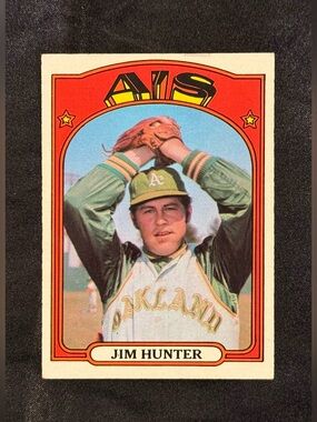 Jim Hunter #330, Topps, HOF, 1972, Oakland Athletics, MINT/NM, Superbly Centered